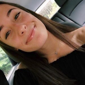 Meet your Posher, Rebekah